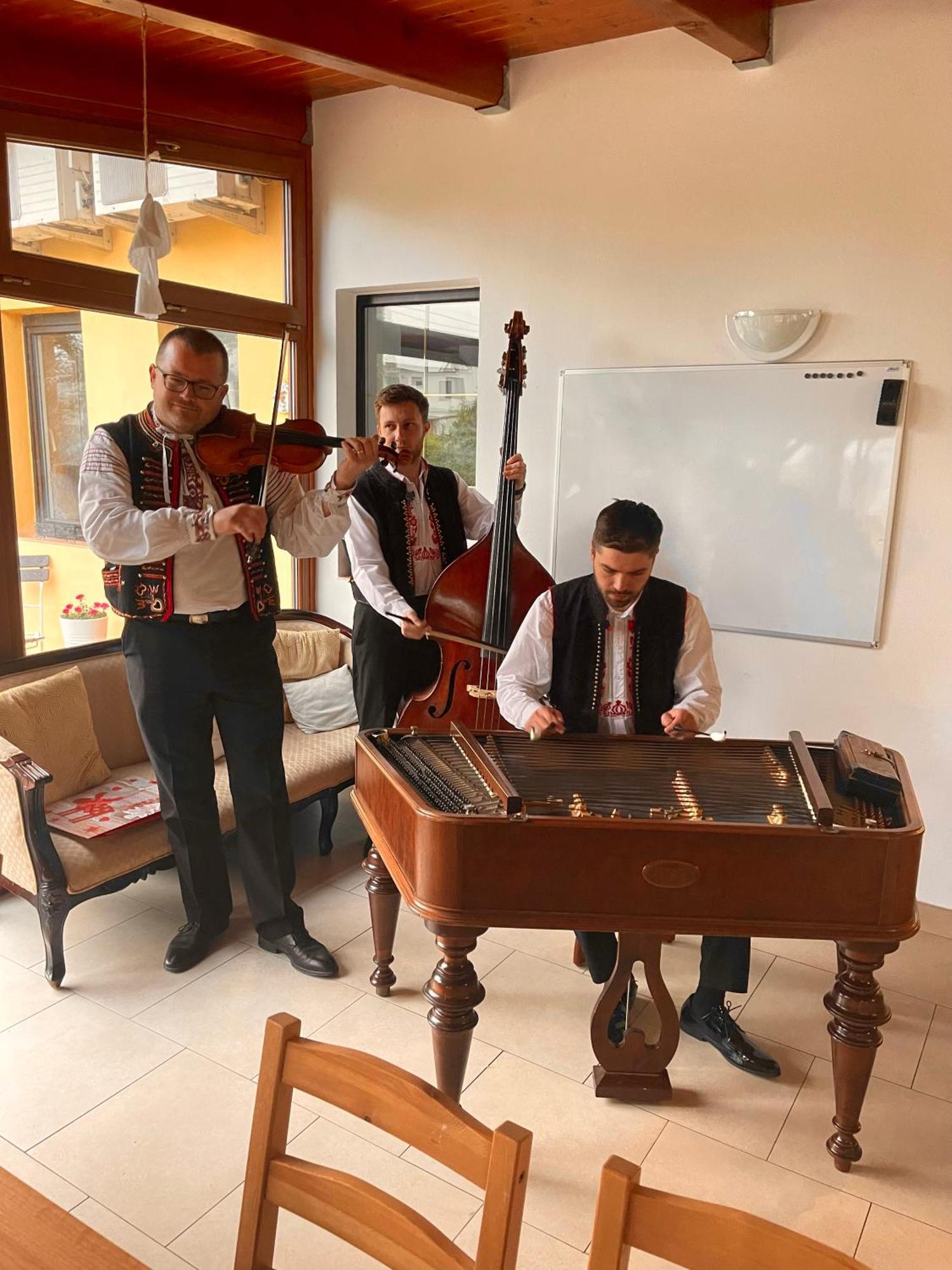 Penzion Trojna Lednice-Vhodne Na Svatby,Rodinne Akce,Teambuilding Bagian luar foto