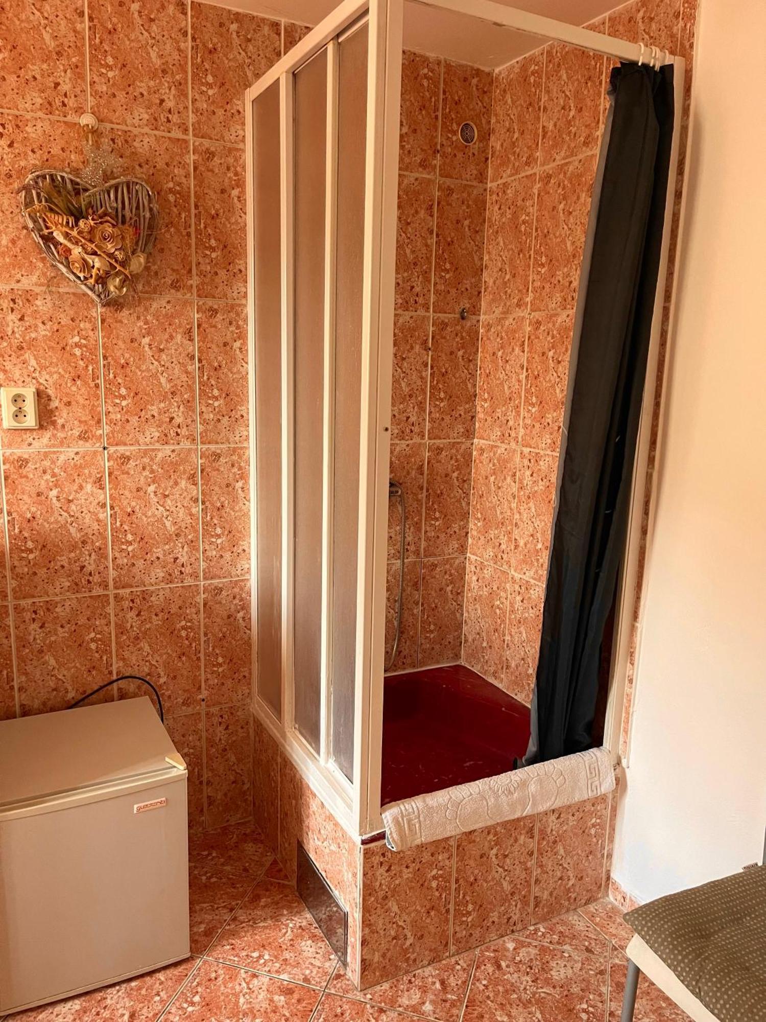 Penzion Trojna Lednice-Vhodne Na Svatby,Rodinne Akce,Teambuilding Bagian luar foto